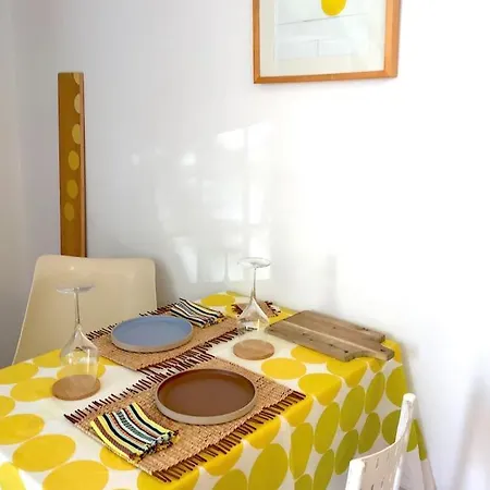 Duplex With Vintage Decor, Private Garden Terrace Йер