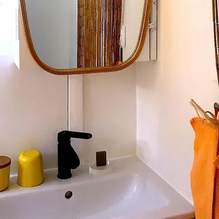 Duplex With Vintage Decor, Private Garden Terrace Holiday home